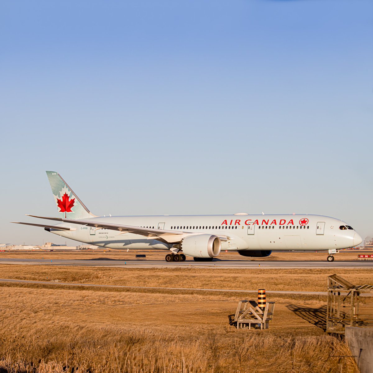 AviationBeavers's tweet photo. AC7150 bound for Tel Aviv!
-
@AirCanada 
@Boeing 
@TorontoPearson 
-
#AvGeek #planespotting #aircanada #boeing787 #yyz #toronto #Canada #aviation #Airport #telaviv #cargo https://t.co/F8psg6sfCi