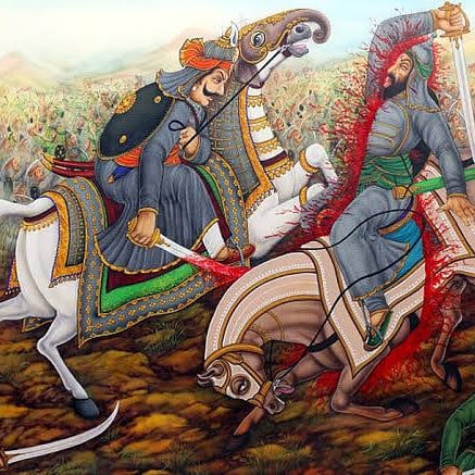 AssamHindu's tweet photo. Maharana Pratap was one of the strongest warriors in India, with a height of 7 feet 5 inches. He used to carry 360 kg of weight, which included a spear weighing 80 kg, two swords weighing 208 kg and his armour was around 72 kg heavy. His own weight was more than 110 kg. Hy bd 🙏 https://t.co/JAyE71npYv