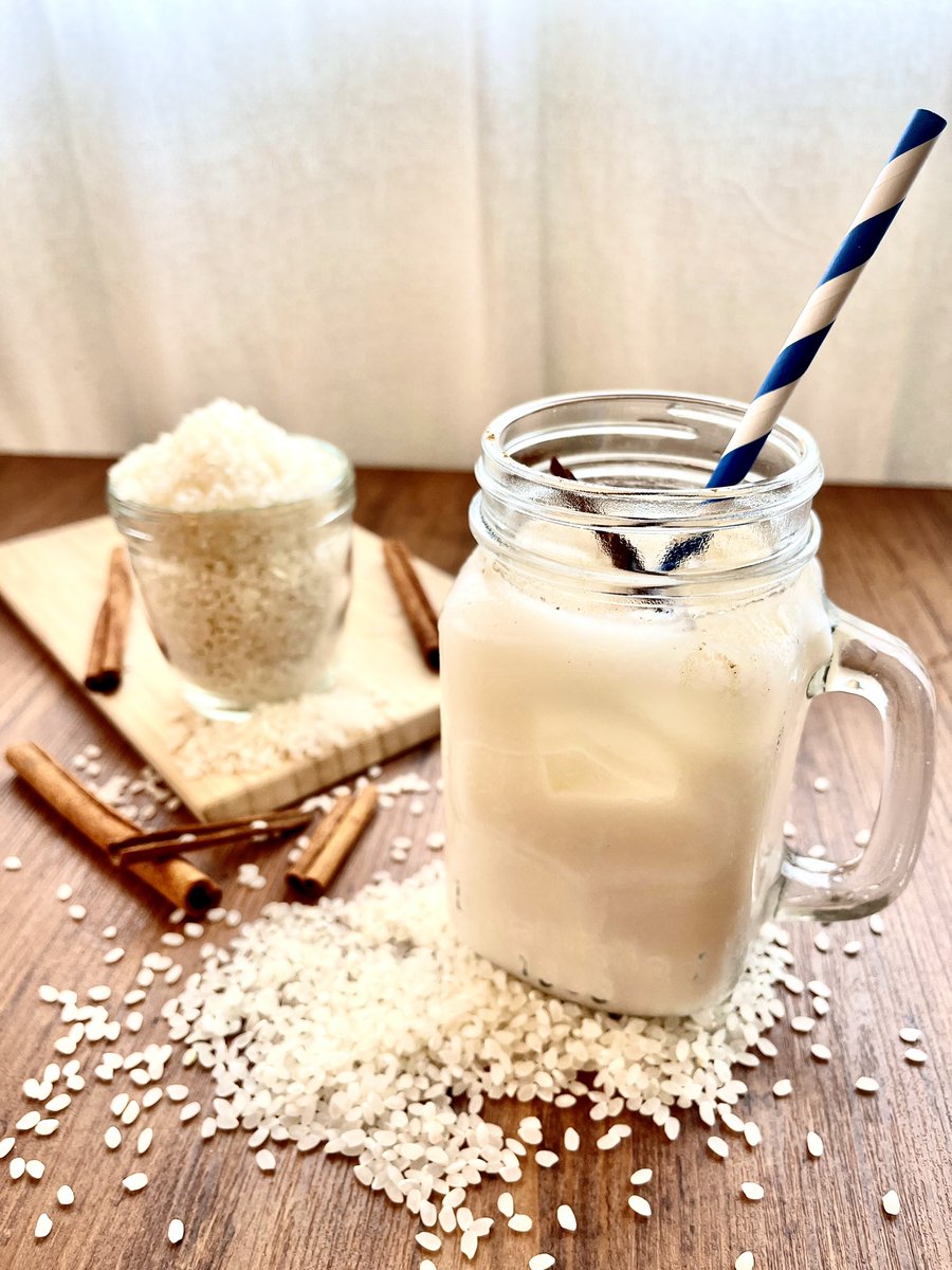 TaquitoJapan's tweet photo. Agua de Horchata/ アグア　デ　オルチャタ

甘くてクリーミーなお米、乳製品とシナモンで作る飲料です。 

タコス、ブリト、チラキレスなど、
どんなメキシカン料理にとても合う爽やかな飲み物です。

お酒が提供できない今、是非試して頂きたい飲み物です。@TaquitoJapan https://t.co/FvGt1BwtBU