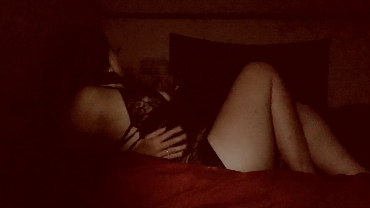 Onlyfans_Ashley's tweet photo. @onlyfanworld 
What else is there to say?! Come watch me get FUCKED!! 🥴😜💋
https://t.co/qVBMMqhFLN 

#SellingContent https://t.co/5FjBCxoU4v