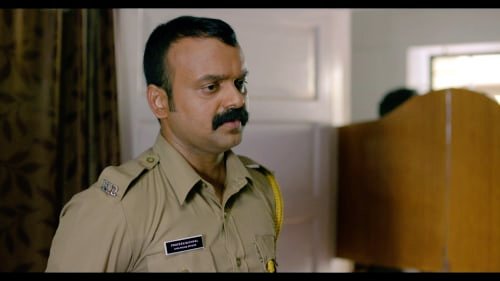 sujananth07's tweet photo. #Nayattu (Malayalam) - அரசியல் தலையீடு காரணமாக அநியாயமாக கைது செய்யப்படும் மூன்று அப்பாவி போலீஸ் உத்தியோகத்தர்களின் உயிர் பிழைப்புக்காக தப்பிக்க போராடும் ஒரு எதார்த்தமான திரில்லர் மலையாளப்படம். ஆனா, அது ஒரு திரில்லர் படமாக கருத முடியாது. அதில் மனித நேய உணர்வுகளை பற்றியே சொல்லும். https://t.co/nNJdGgzSSl