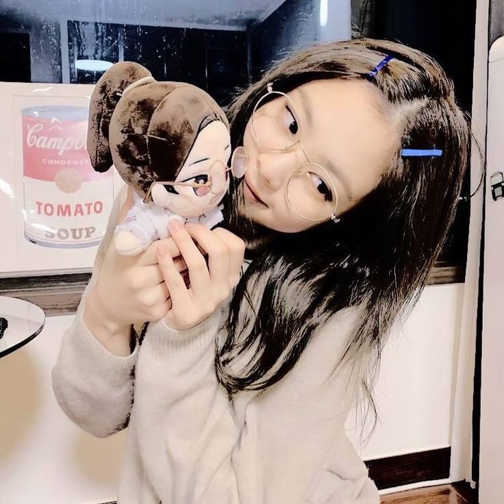 hai gua memei, gua newbie di sni ad yg bisa ajarin kaa? gua g tau apa² help!

#roleplayer #roleplayaccount #fblb #roleplayertwt