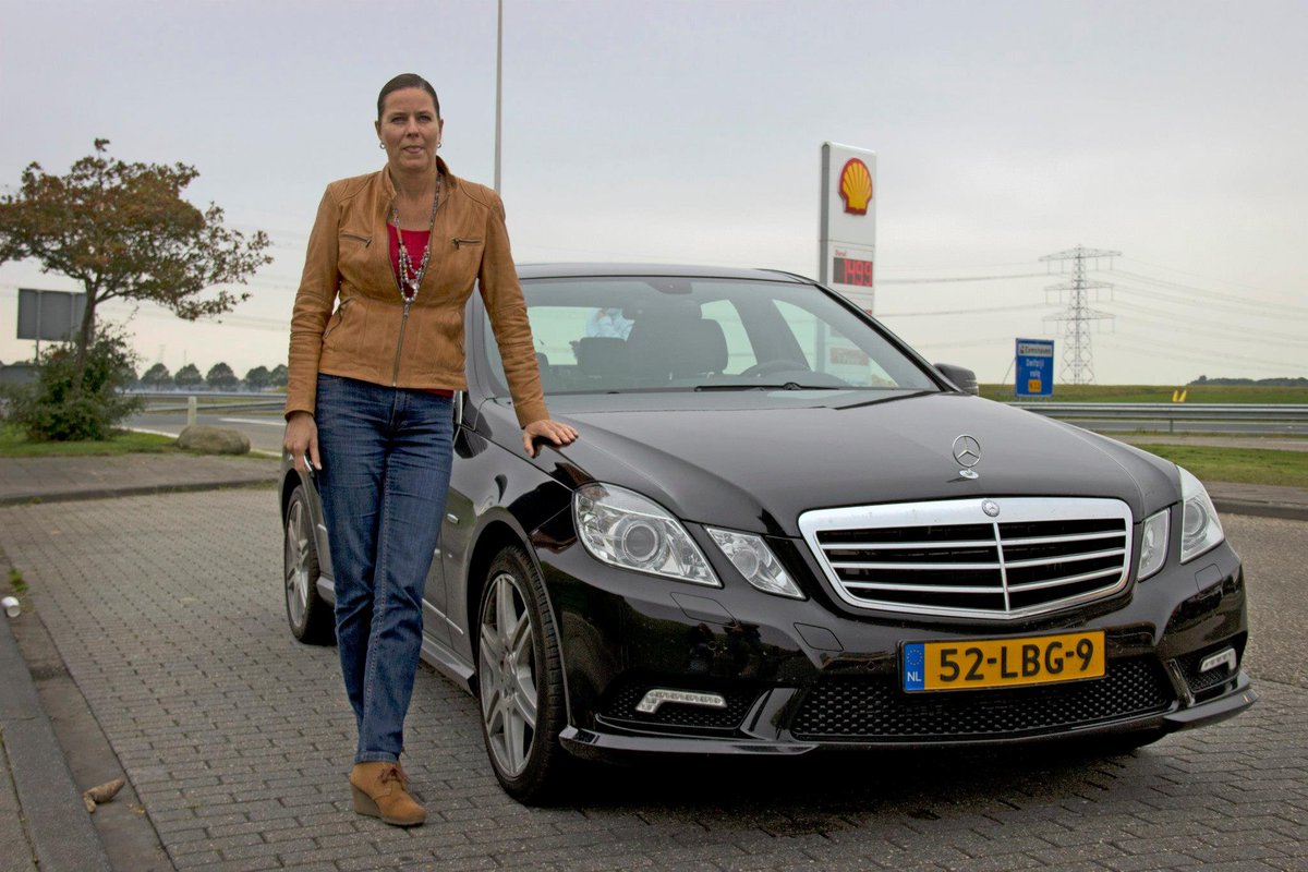 The first car to stop for our destination “Cape Town (no joke)” cart board sign was this Mercedes. She saw our sign, stopped, and was like, “I can take these three kids“ as she was on her way home to Winschoten.Ride 2: Groningen to Scheemda, Netherlands (26km) 