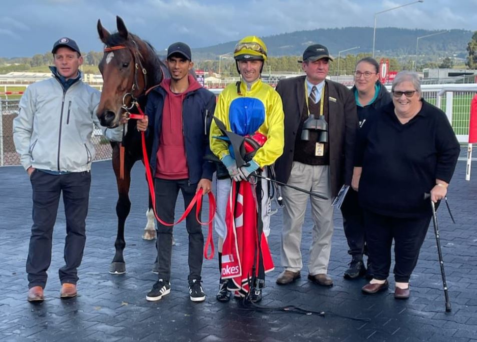 It's now 2 wins from 5 starts for the promising Michbar (3g Whittington x Grey Gem), who powered away from the field to win the 1150m Tas Horse Transport C1 today.

Congrats to owners Barry &amp; Michele Diprose and thanks to Brendon McCoull for riding another winner for the stable.