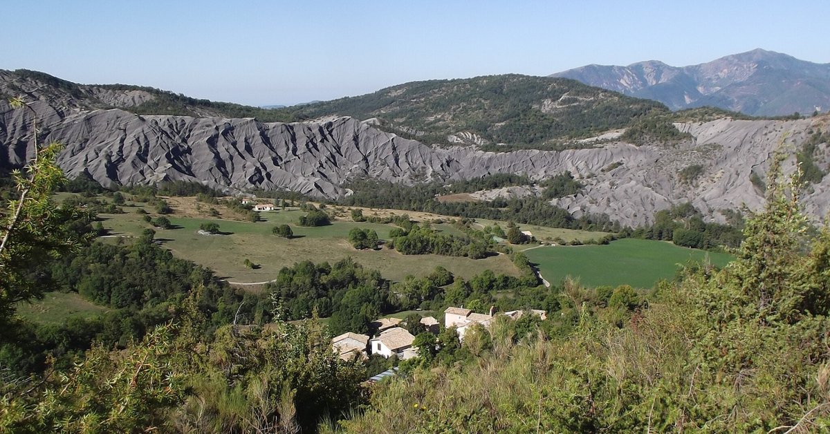 LaProvenceAlpes's tweet photo. 🔒 Une association pour faire (re)vivre #Archail, petit village alpin de 15 âmes
➡️ https://t.co/qEy18NBe83
#Société https://t.co/VCVwYXzIgy