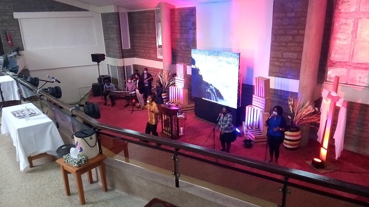 LadyGnet's tweet photo. Coz service is lit 🔥🔥
@KileleshwaK3C 
#SeventyWeeks
#DanielSeries https://t.co/mlfpyFgAfN