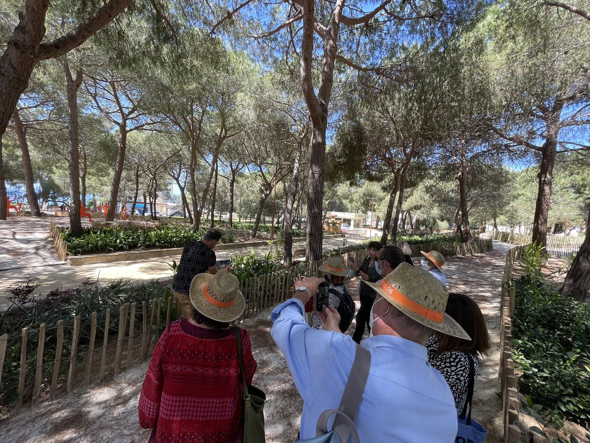 AnthoMattz's tweet photo. Bonjour #CotedAzurFrance ! Avant de poursuivre notre passage avec le Jury #Presse du #FestivaldesJardins06 sur #Monaco retour sur les créations d’#Antibes ! « Meeting the senses » et « Danseuse plastique » à découvrir jusqu’au 09 Juin 2021 ! @AlpesMaritimes @ProCotedazur https://t.co/GIoHFIqqJ0