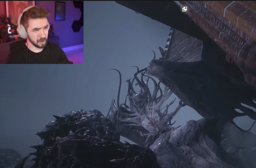 gone_inactive20's tweet photo. y'all simping for this bitch as if she doesn't turn into an ugly ass dragon and dies early in this game LMFAO. y'all are horny motherfuckers https://t.co/9sWg3iktME