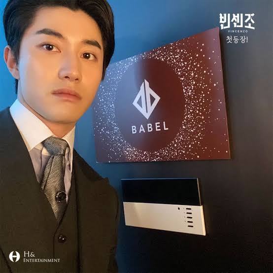 ridwanhr's tweet photo. Benerkan apa yang gue duga, dia itu cuma pemimpin boneka, aslinya goblok banget, kelihatan banget nggak ada wibawanya

Pemimpin sebenernya itu Jang Joon Woo, Jang Han Seo itu diatur sama dia. Itulah pemimpin Babel sesungguhnya https://t.co/ITXxdDnMpn