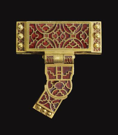 A thread about hinges.Or, Sutton Hoo, Problem-Solving, and Syncretic Workshop Practice.If you can suggest good examples of hinges from the Early Medieval, Late Iron Age, or Late Roman periods, please post them in the replies.(Images from the British Museum, mostly).