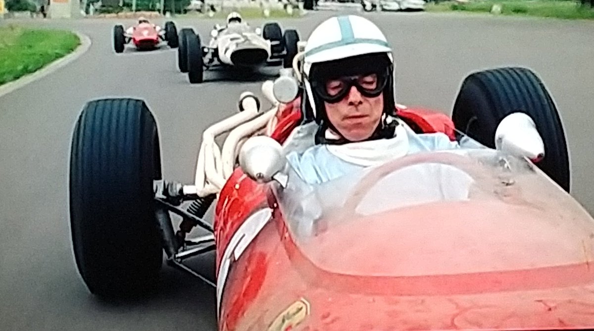 てけ めがねっ子推し 録画してた映画 グランプリ 見てました 葉巻型シャーシのオープンホイールフォーミュラーカーにまだウイングがない時代のf1 ホンダをモデルにしたチームオーナーを三船敏郎さんが演じてます マシンが火を吹いても走り続けて