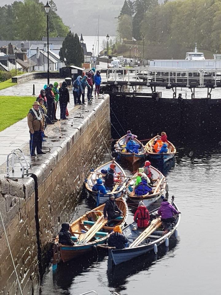 MacLeanKatie's tweet photo. Skiffs and canals go together like Scottish summers and rain π£π»ββοΈπ¦@andrew_thin The Great Glen Row of 2018, that was some adventure! @scottishcanals #CaledonianCanal #StAylesSkiffs #pneumonia #ScottishCoastalRowing #Canals https://t.co/Q5ecvGrvYU