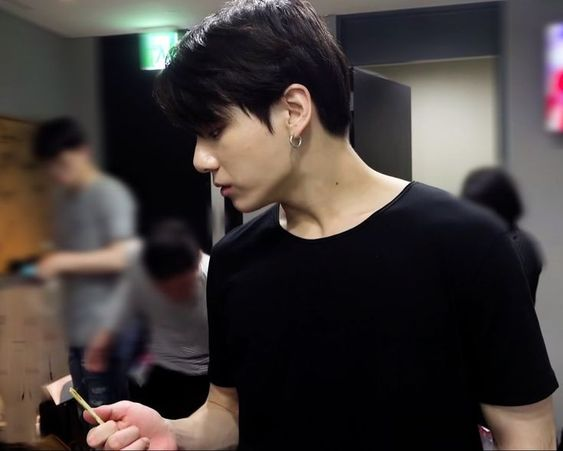 jeon jungkook as campus crush in college — a needed thread ;