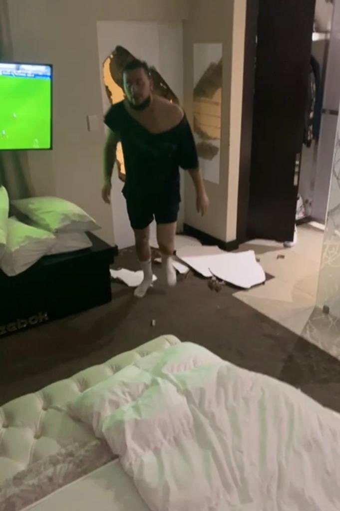tshepo87's tweet photo. The images alone show how violent AKA is. Breaking a door like that is quite something https://t.co/dkaa36BtEY