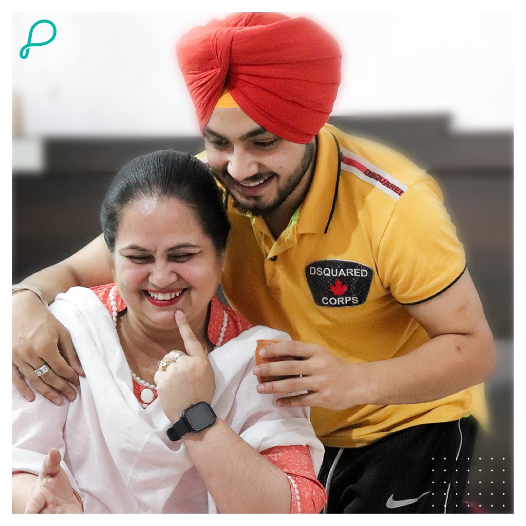 Pebble_India's tweet photo. My #MomSays only a mother can know the value of time. 
So this Mother’s Day, I gifted her an amazing Pebble Pace Smartwatch ⌚️ to remind her of the time she needs to make for her own self.

Check them out at @pebbleofficial

#MomSays #Mothersday #LivePebble #Pebblepace https://t.co/WvCQBGDcHr