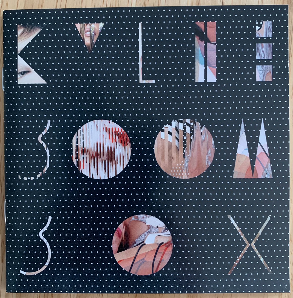 Poplifer73's tweet photo. Sunday.
Kylie.
Boombox.
The Remix Album.
Now playing.
@kylieminogue @parlophone
#Kylie #KylieMinogue #Boombox #RemixAlbum #RemixCD #CD #MusicCollection #NowPlaying #SundaySoundtrack https://t.co/CBDadXlsUQ