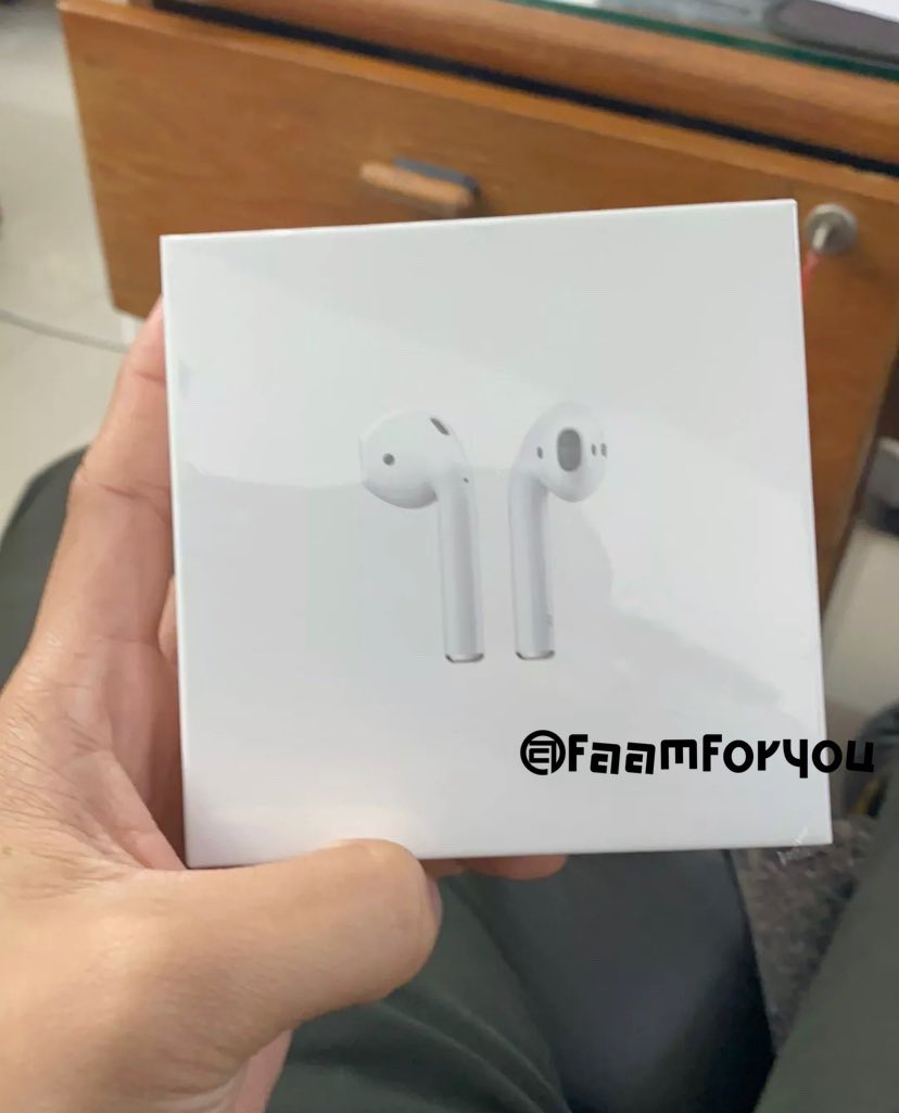 faamforyou's tweet photo. #ส่งต่อ 
AirPods 2 ของแท้💯💯💯
ประกันยังไม่เดิน 1 ปี‼️
*** มือ 1 ยังไม่ได้แกะ ***
⭕️ 4,000 ส่งฟรี EMS (พร้อมโอนลดได้)

💕 สนใจติดต่อ DM

#พื้นที่ขายของ #airpodsมือสอง #หูฟังiPhone #iPhone #airpods https://t.co/DDRMP95OIA