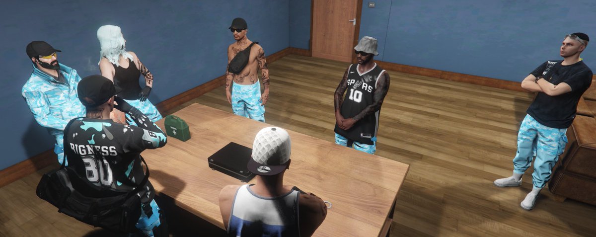 blanco_vzla's tweet photo. La Familia poco a poco se junta!!

#Elbrayanrp #aztecas #infamesrp https://t.co/VGVGYeiPDT