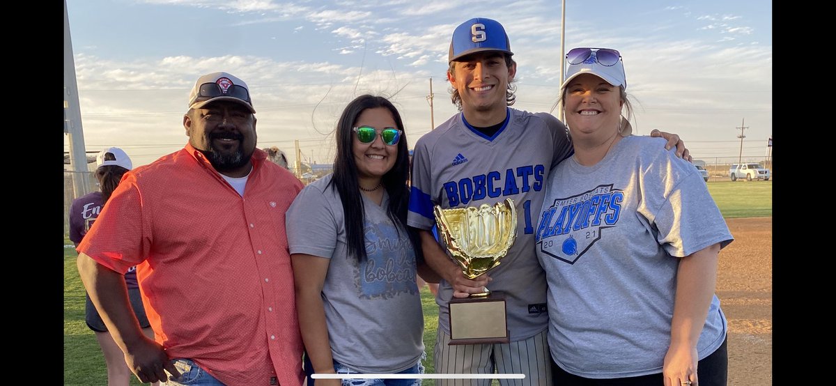 RamirezSuzanna's tweet photo. Best Mother’s Day these boys could have given all us moms!!! Great job Bobcats! Bi-District Champs!!! 💙💙💙 https://t.co/HSvfPIoUxw