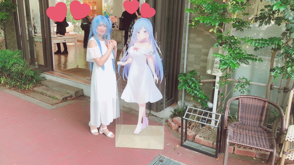 tsugumiiin0203's tweet photo. ワシ、えもりんと同じ身長か？？？(*´ω｀)

#MIKUPOP https://t.co/n16toE1owV
