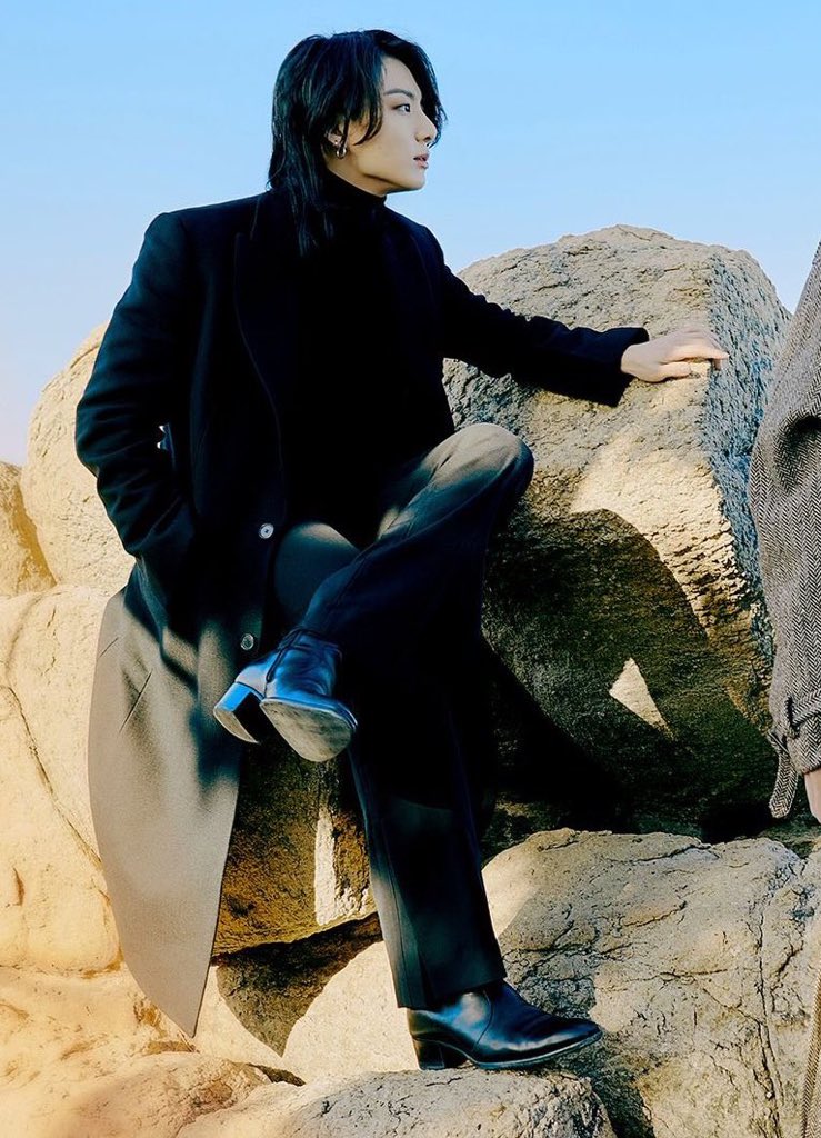 Jungkook in heels is a cultural reset: a thread without twt crop