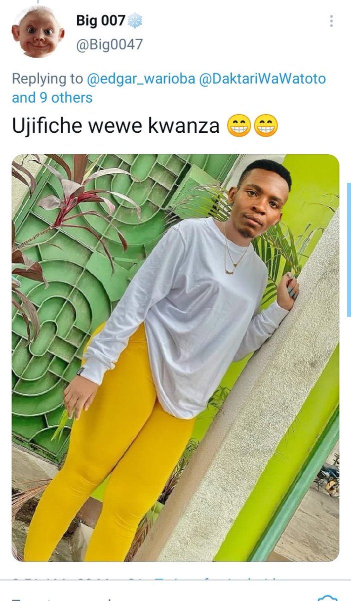 iam_ismail29's tweet image. Waswahili wanasema mwana kulitafuta, Mwana kulipata, Haya sasa Beki wa kushoto amechomesha na Striker wetu @Big0047 akatumia nafasi vizuri, Ametupia Nyavuni,  Ubao unasoma 3-1 😂😂😂
#TwitterVAR