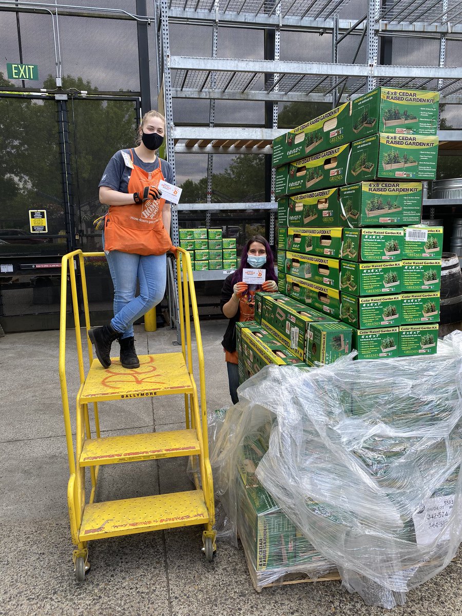 Ian Gustafson (@iangustafsonhd) on Twitter photo Kristi & Gabby are keeping Safety In-Focus by using the right equipment! A Yellow Ladder to break down a tall pallet... and Gloves! Keep up the Safe Work! <a href="/KaitlynBGardner/">Kaitlyn Gardner</a> <a href="/debbiepriest5/">debbie priest</a> <a href="/4014_brandon/">Brandon HD 4014</a> @JesseWilkie007 <a href="/Bselch/">Brianna Selch</a> @CumminsLucas Kristi & Gabby are keeping Safety In-Focus by using the right equipment! A Yellow Ladder to break down a tall pallet... and Gloves! Keep up the Safe Work! <a href="/KaitlynBGardner/">Kaitlyn Gardner</a> <a href="/debbiepriest5/">debbie priest</a> <a href="/4014_brandon/">Brandon HD 4014</a> @JesseWilkie007 <a href="/Bselch/">Brianna Selch</a> @CumminsLucas