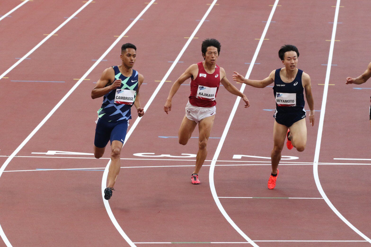 ケンブリッジ飛鳥 直筆サイン入りフォト