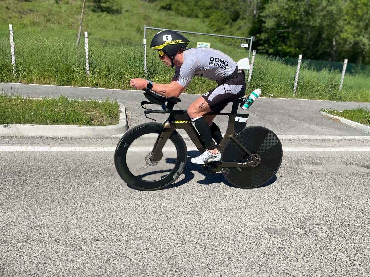 Leading group at the moment: <a href="/pablitopiny/">Pablo Dapena Gonzalez</a>
<a href="/andiboecherer/">Andi Böcherer</a> <a href="/triff97/">Frederic Funk</a> <a href="/pieterheemeryck/">Pieter Heemeryck</a>
<a href="/giuliotri/">Giulio Molinari</a> <a href="/raelertbrothers/">Raelert-Brothers</a>
#wearetriathlon #challengefamily #allabouttheathlete #challengericcione