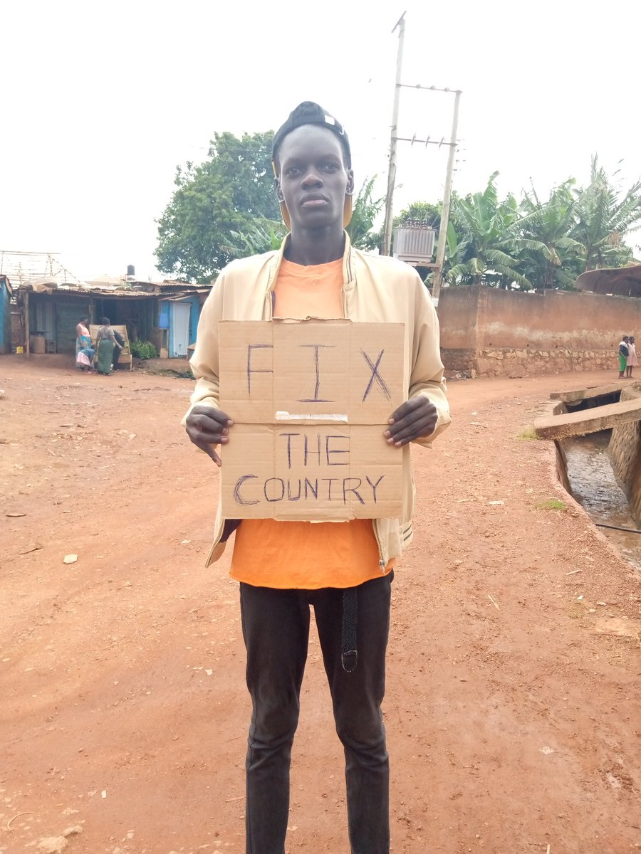 MrInfluencerUg1's tweet photo. This is #MrInfluencerUg 🇺🇬 from Uganda 🇺🇬 best supporting social media influencer. And now I stand with my fellow Africans like the people in Ghana 🇬🇭
Thanks @efiaodo1 and @gyaigyimii
#FixTheCountryGhana #FixTheCountry https://t.co/kQSSIKZVq7