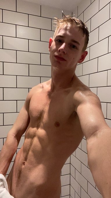 Washing away my sins https://t.co/bKOEOWAlJl