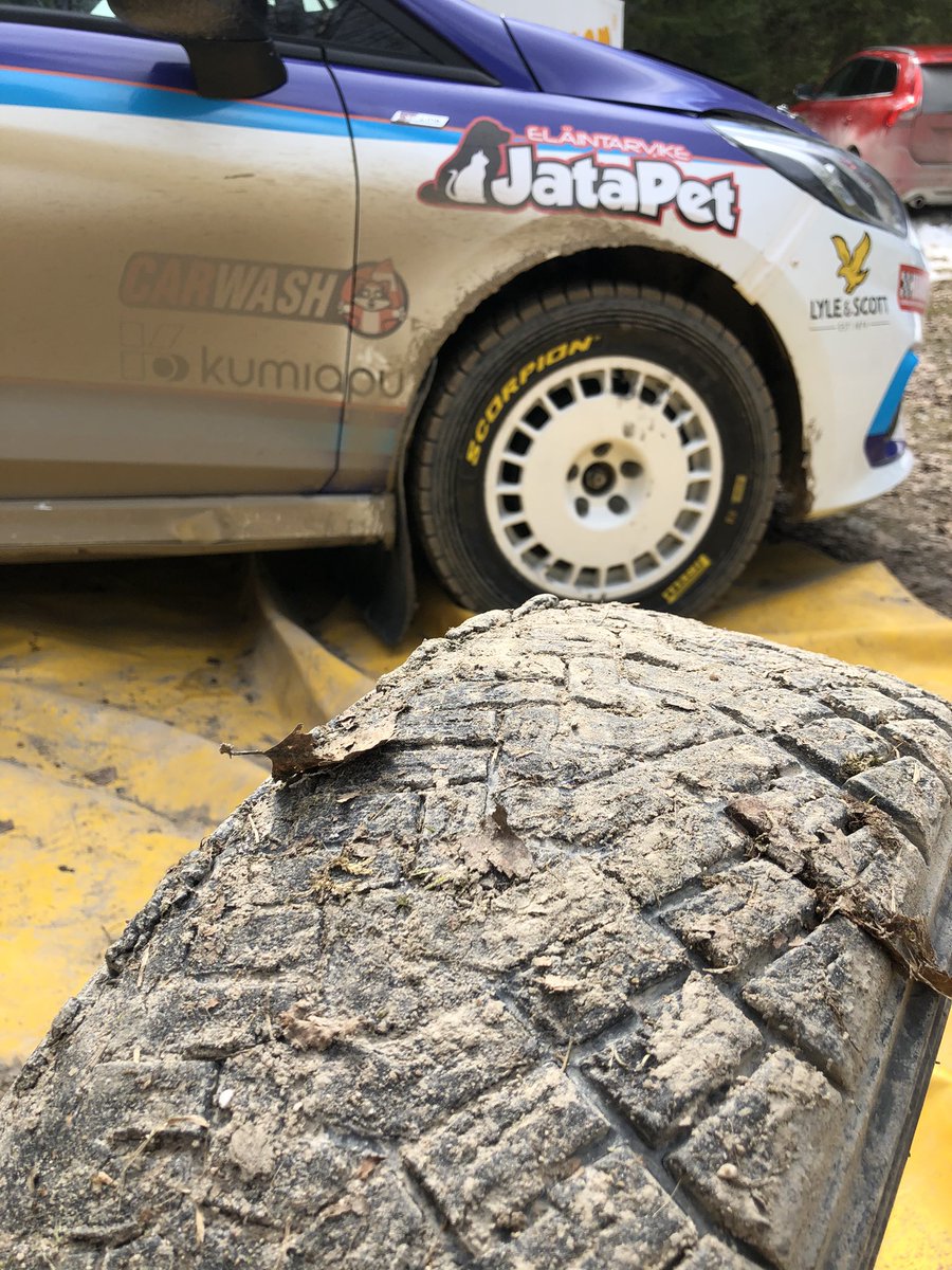 Kesäkausi korkattu💪🏻
Mukava oli vetää pitkästä aikaa soralla😎!
<a href="/RalliSM/">Ralli SM</a> #rallism #fiestarally4 #pirelli #msporters #rallytest #ralli