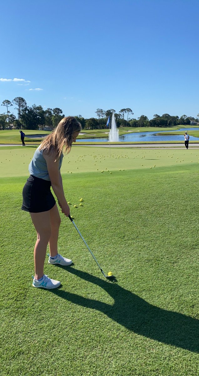 NiaccGolf's tweet photo. Thea Lunning getting prepared for her practice round at the National Championship at Plantation Bay Golf and Country Club, Ormand Beach, Florida https://t.co/bFsAvIz5cc