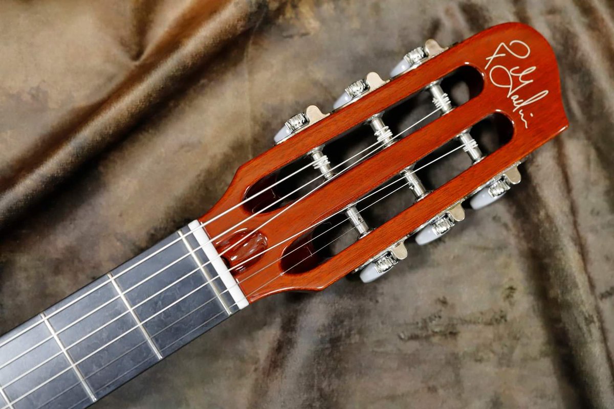 ties__store's tweet photo. ベース専門店なのにこれで3本目の入荷になります、Godin Multiac Gypsy Jazz
ピエゾ、マグネットと守備範囲の広いギター
なによりこの風貌がいい感じですよね
https://t.co/Is0PcxiRtx
デジマートにも出品中!
https://t.co/g54ayxoU1Z
#godin #Multiac #GypsyJazz #Maccaferri #maideincanada https://t.co/8fBKgfDfVZ