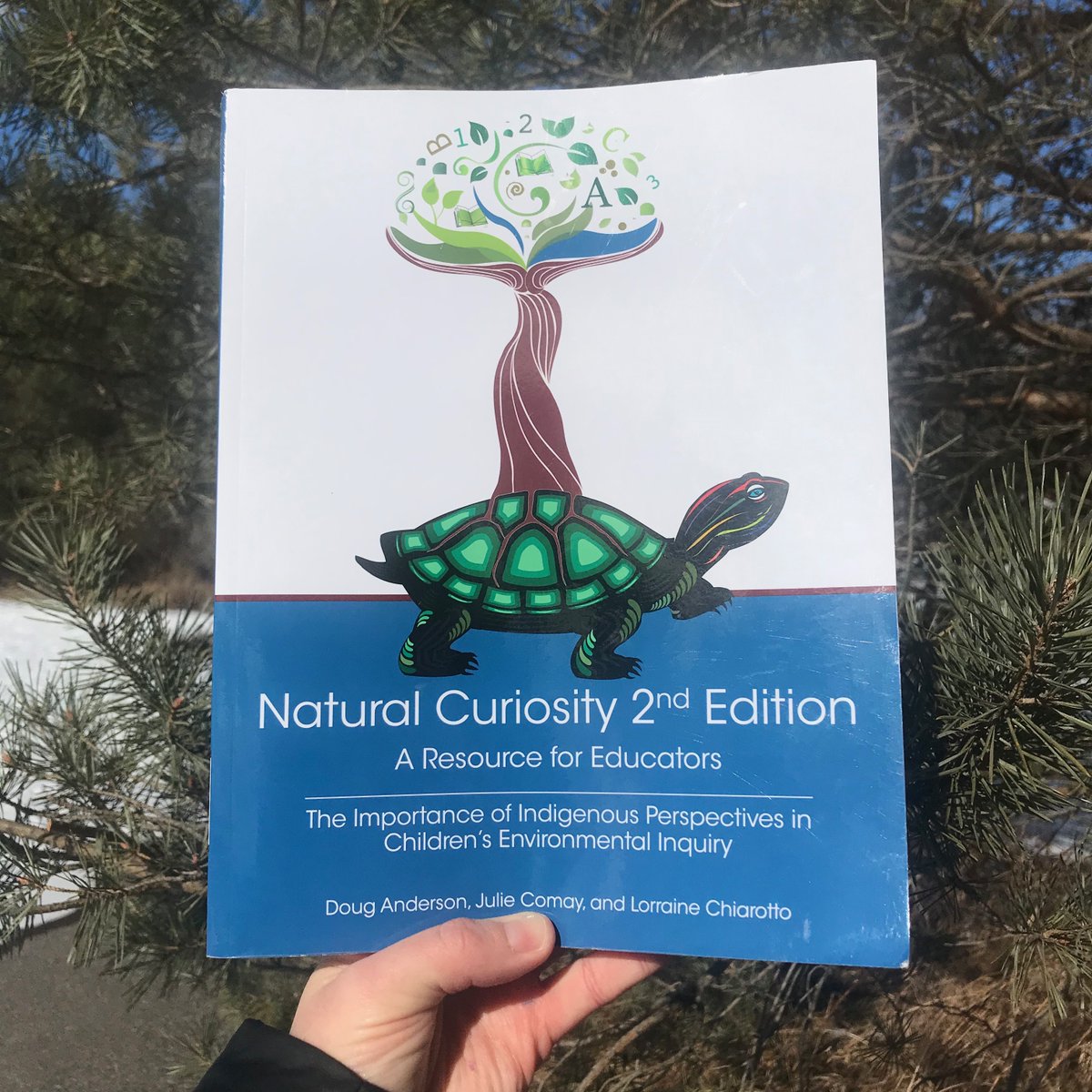 Putting together your #summerreadinglist? 📚

Don't forget NC2 to prepare you for embracing the outdoors, connecting with the land, and bringing Indigenous perspectives with your students next year. 

Available in print or pdf, French or English, at naturalcuriosity.ca/book
