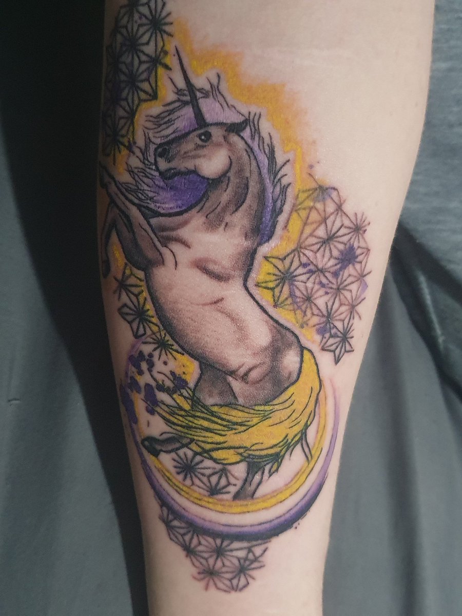 itstaylor93's tweet photo. In love with my new ink done by the insanely talented Ellie at The Studio, check out her insta @ electra_creative https://t.co/orwQzo9zhR