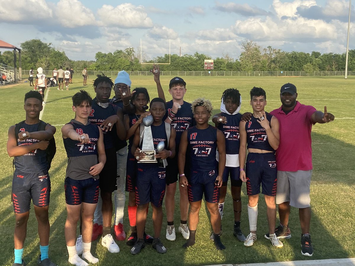 JacNorman5's tweet photo. Battle of the best 15u Division Champs #7v7 #StateBound #DimeFactory https://t.co/N7Sc8l1eiJ