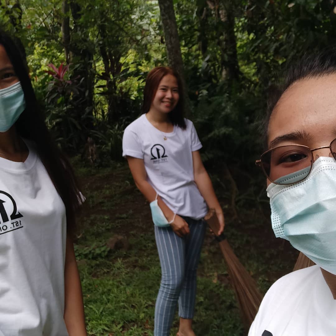 ForOneMindanao's tweet photo. FOR. ONE MINDANAO CLEANING PROJECT PT. 1: (SAN ISIDRO LABRADOR CHURCH)

The Collaboration of For. One from Digos Davao Del Sur, SK Official, PYA, and Youth Members. Thankyou so much For. One for helping and attending the short prayer for everyone,Happy Fiesta ❤️ https://t.co/vDnAYTuwky