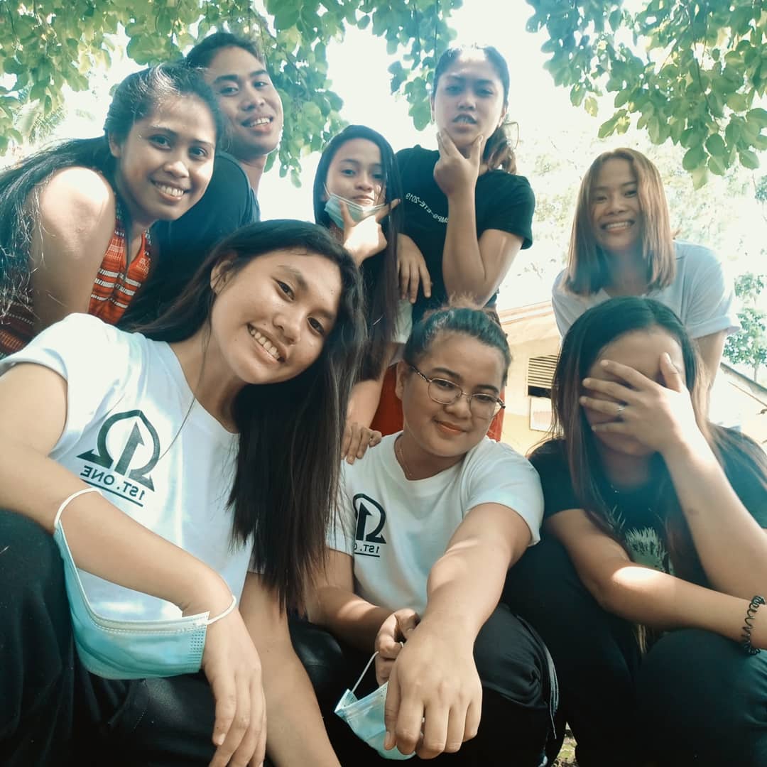 ForOneMindanao's tweet photo. FOR. ONE MINDANAO CLEANING PROJECT PT. 1: (SAN ISIDRO LABRADOR CHURCH)

The Collaboration of For. One from Digos Davao Del Sur, SK Official, PYA, and Youth Members. Thankyou so much For. One for helping and attending the short prayer for everyone,Happy Fiesta ❤️ https://t.co/vDnAYTuwky