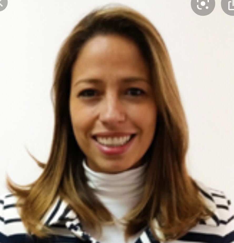 BernardoAGuerra's tweet photo. Llego de Bogota y pretendió acabar con Fundaciones y ONG respetables y reconocidas por su trabajo social de 50 años y últimos 10 años en Buen Comienzo, ahora la premia @QuinteroCalle postulandola como Directora Fundacion @EPMestamosahi ? @SinproColombia @TodosXMedellin @ELTIEMPO https://t.co/h3PRK7l2FV