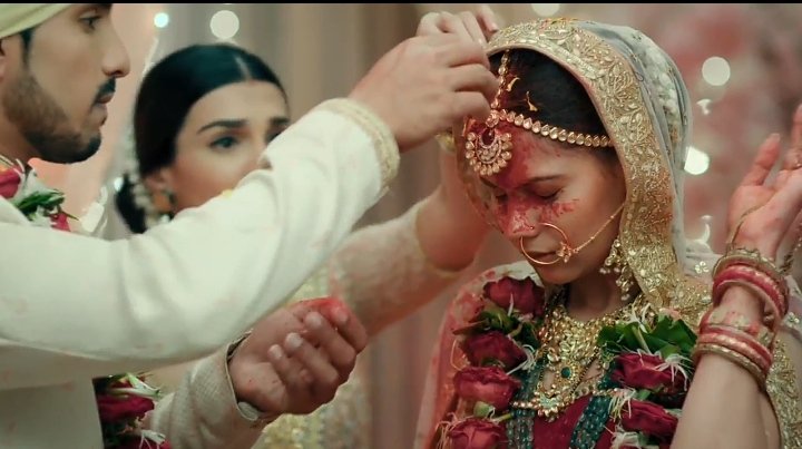 Shaadi samapan hua!Wouldn't be a dream wedding, but when destined it has to happen!They held hands, and lastly although Raavi tried to remove that sindur it landed on her <3 #2MonthsOfShiVi