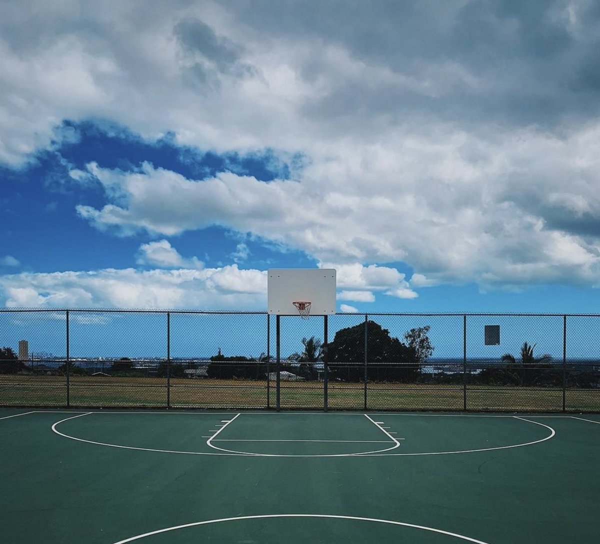 dave_severns's tweet photo. Hoop of the Day.... Waipahu, Hawai’i. https://t.co/CjvZ3FqQnm
