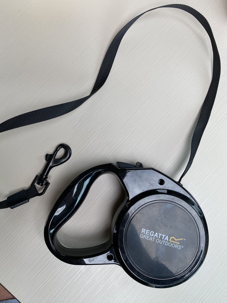 Brand new retractable lead from <a href="/RegattaOutdoors/">Regatta</a> lasted one walk before locking on! Don’t waste your money! #doglead  #regatta #hiking #wasteofmoney