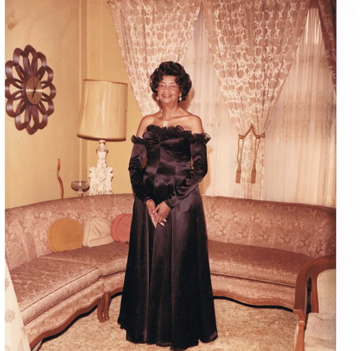 gailpmason's tweet photo. Happy Mother’s Day to the beautiful woman that took me out of Foster care and cared for me when she was in her fifties…..Forever grateful for your strength, love and guidance. Miss you so much. Happy Mother’s Day in heaven. #Relatedbylove ❤️❤️🙏🙏🙏 https://t.co/0QKLer5TiV