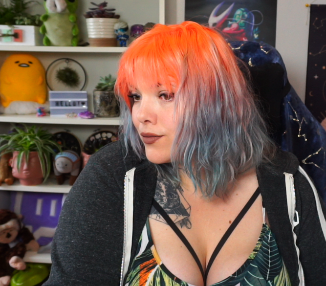 RadderssGaming's tweet photo. My super professional stream camera LOVES my new hair holy shit https://t.co/5VL0XKcOYf