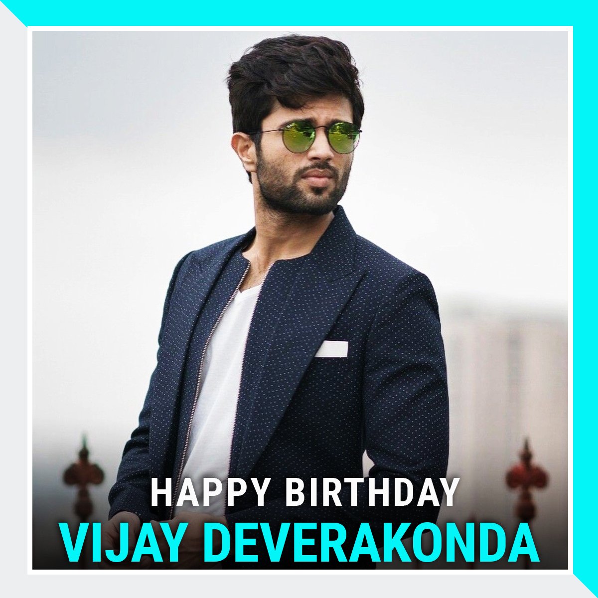 LokendraKonline's tweet photo. @TheDeverakonda #HBDVijayDeverakonda #HappyBirthdayVijaydeverakonda Happy Birthday Super Talented Actor #Rowdy #RowdyLover #RowdyStar #SensationalHero #Dashing #HardworkingActor #VijayDeverakonda Garu. #Taxiwala #Dwarka #lifeisbeautiful God bless you https://t.co/sqCTiSE4F7