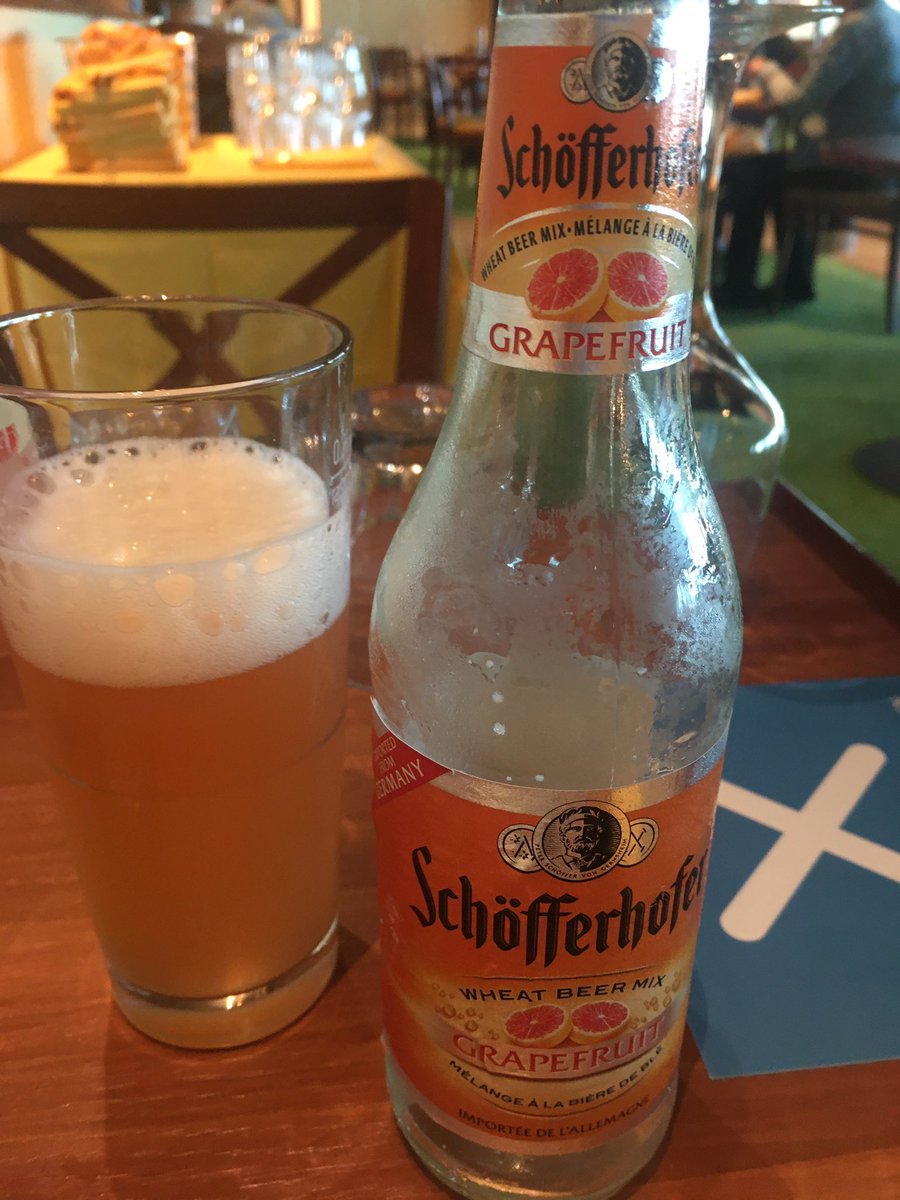 das_Weizenbier's tweet photo. Wir haben unseren Praktikanten zur Qualitätskontrolle nach Spanien geschickt. Ergebnis: dort schmecken unsere Bierspezialitäten genauso gut wie bei uns. 

#Qualitätdiemanschmeckt https://t.co/XjFWLKelFM