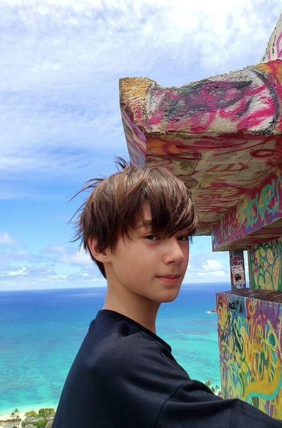 ligayayeyi's tweet photo. hi, baby boy @leerafael__ 🎉 happy birthday sayo at sana wag kang gagaya sa mga kuya mo kasi kayo na lang ni callahan ang matino. love you, bebe https://t.co/3JDxCCs4Ld