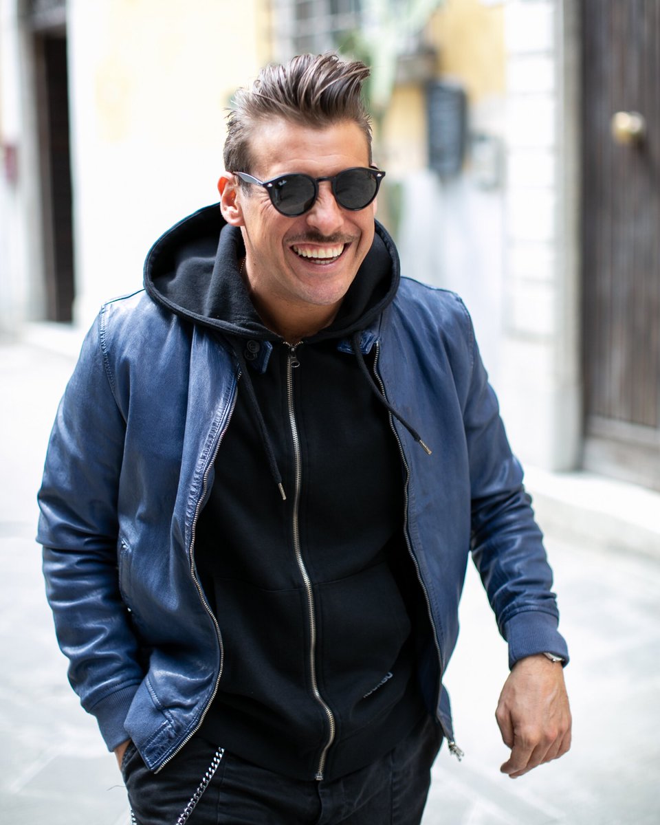 frankgabbani's tweet photo. In un film di qualche tempo fa, qualcuno diceva che "Dio non poteva essere ovunque e per questo decise di inventare le mamme". La frase è ironica, ma sottintende una grande verità! Auguri e grazie a tutte le mamme! #festadellamamma https://t.co/kuwbHtTmuY