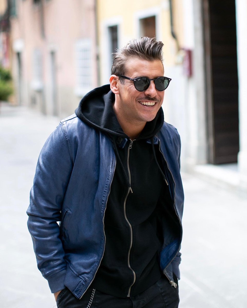 frankgabbani's tweet photo. In un film di qualche tempo fa, qualcuno diceva che "Dio non poteva essere ovunque e per questo decise di inventare le mamme". La frase è ironica, ma sottintende una grande verità! Auguri e grazie a tutte le mamme! #festadellamamma https://t.co/kuwbHtTmuY